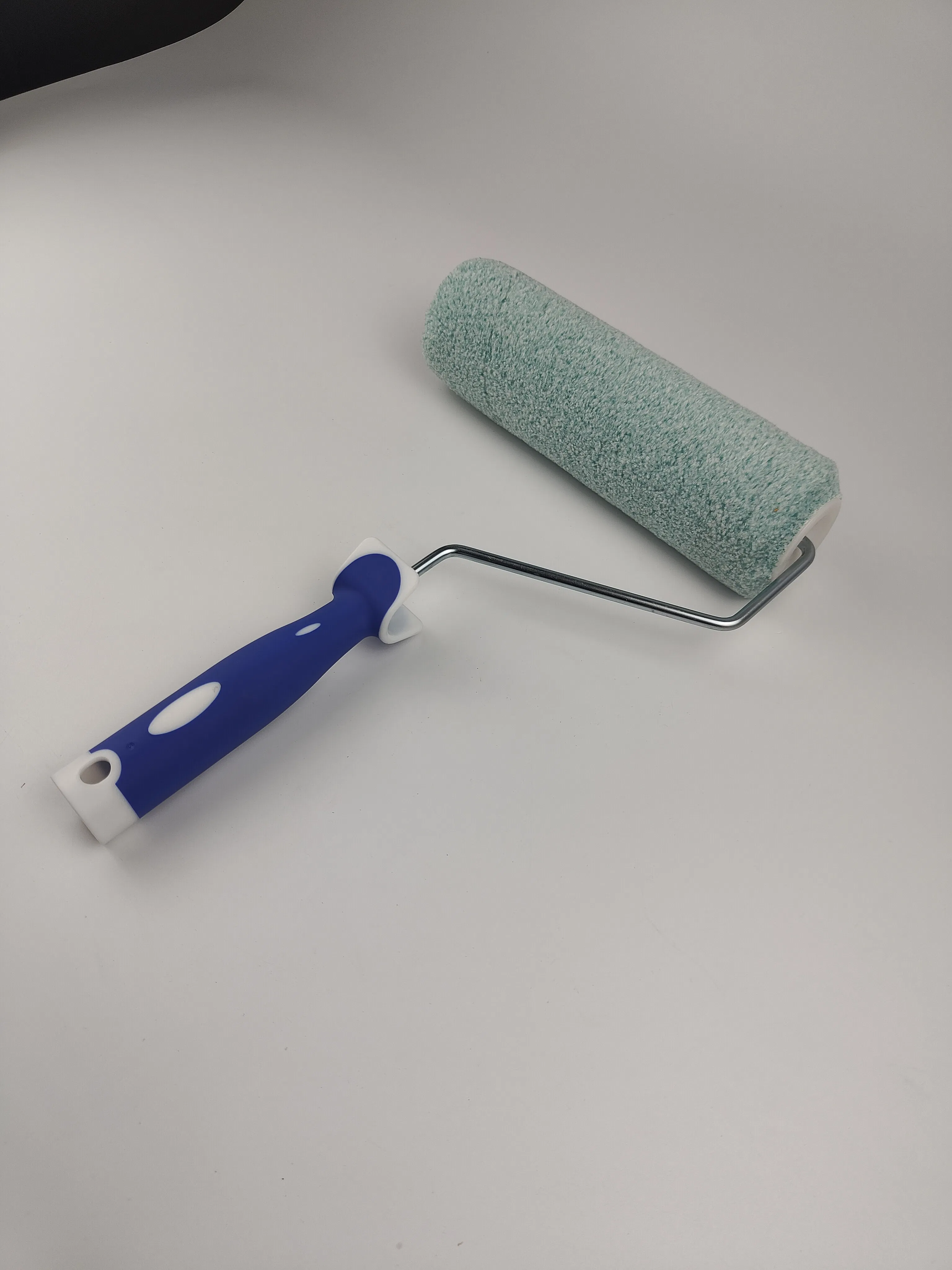 Light Blue Plastic Handle DIY Paint Roller Brush for Home Coatings