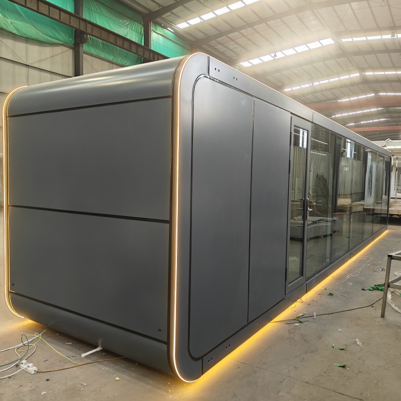 40 FT Prefabricated Luxury Apple Cabin Hotel for South America
