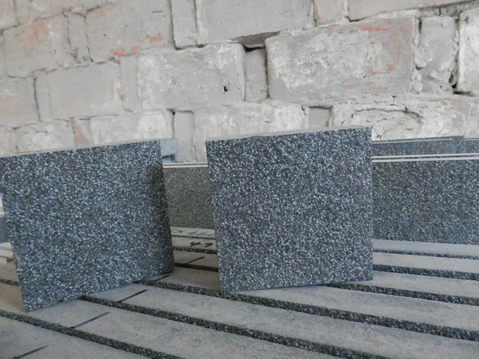Basalt Granite Paving Cube Stone Slab Tile for Step/Parking/Floor/Outdoor Construction