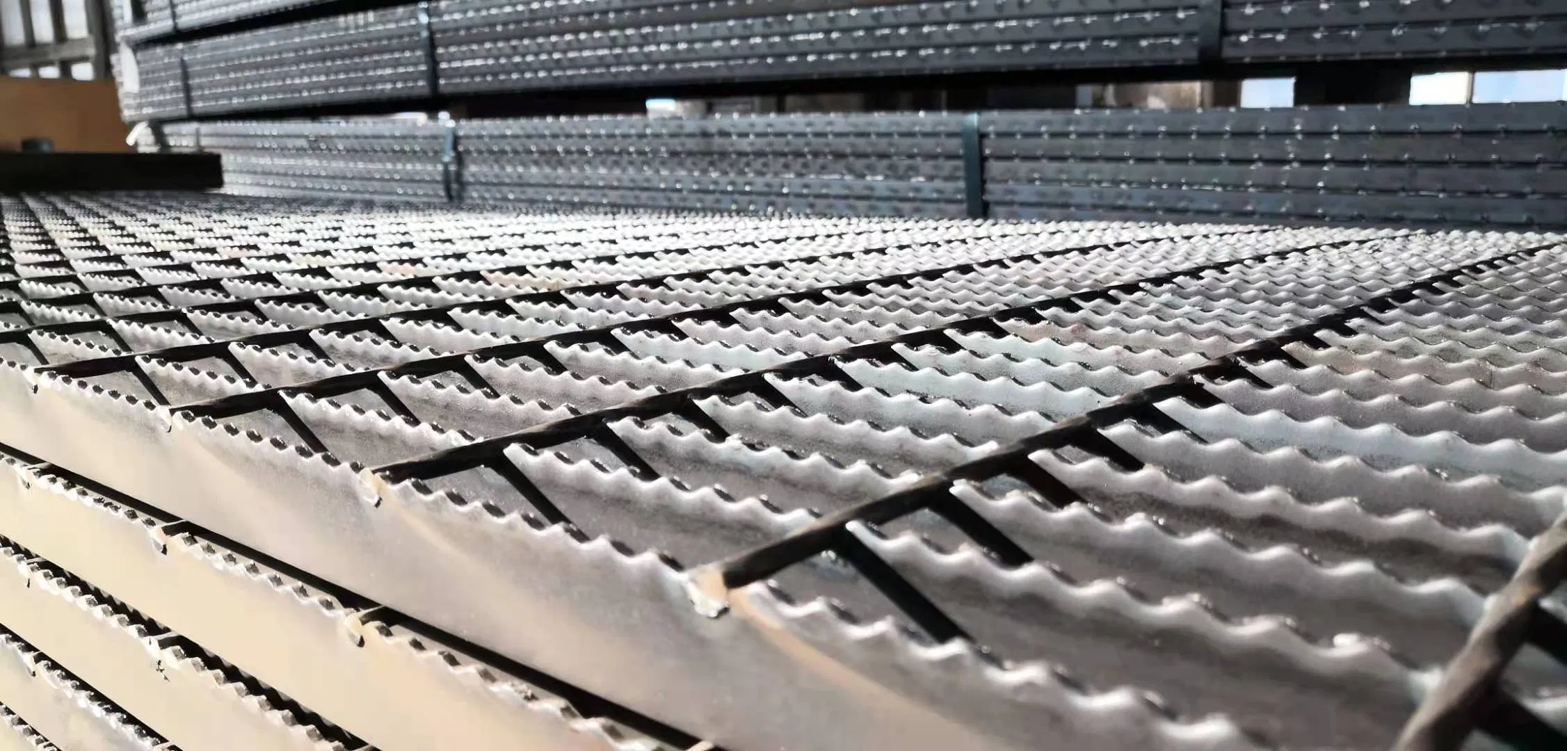 Factory Direct Galvanized Welded Floor Walkway Mesh Steel Bar Grating