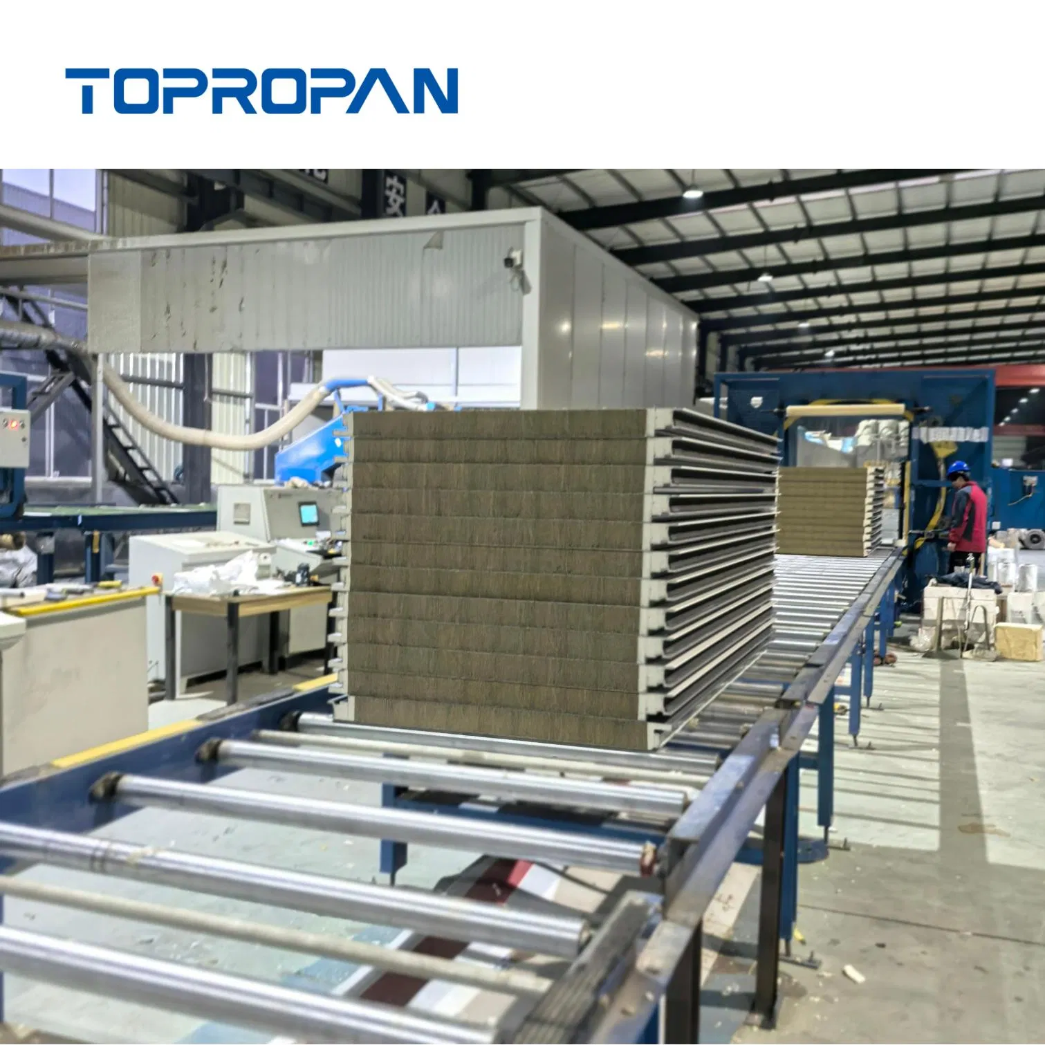 Insulated Building Material: PIR Sandwich Panel with Rock Wool Core