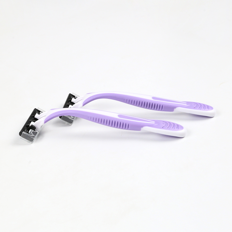 Premium Triple-Layer Blade Razor for Women's Smooth Skin