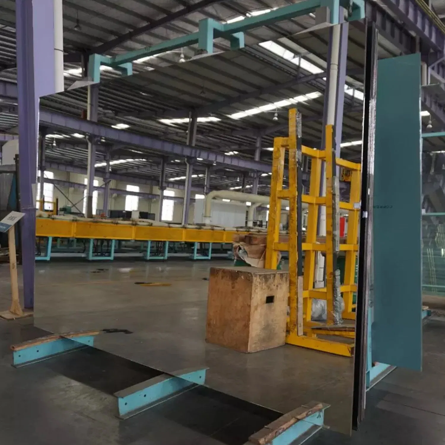 Factory Outlet Temperable Mirror/Anti-Oxidation Mirror/Safety Mirror/Shock Proof Mirror/High Reflectivity Mirror 2mm~19mm for Dance Studio/Changing Room & etc