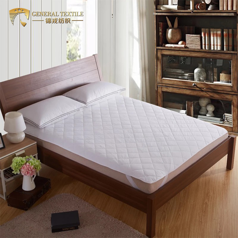 Factory in China Healthy Sleep Waterproof Breathable Polyester Mattress Protector