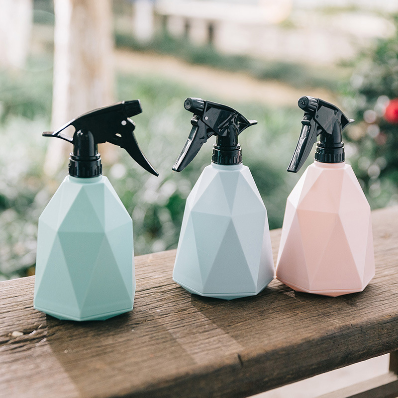 Geometry Hand Press Spray Bottle
