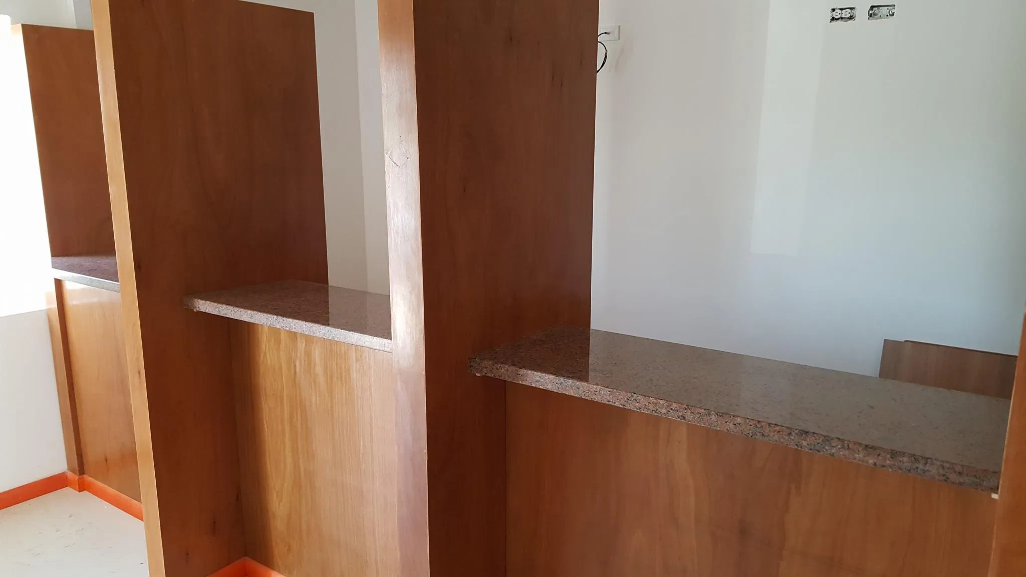 Wholesale Granite Slabs G562 Maple Red Granite Countertops