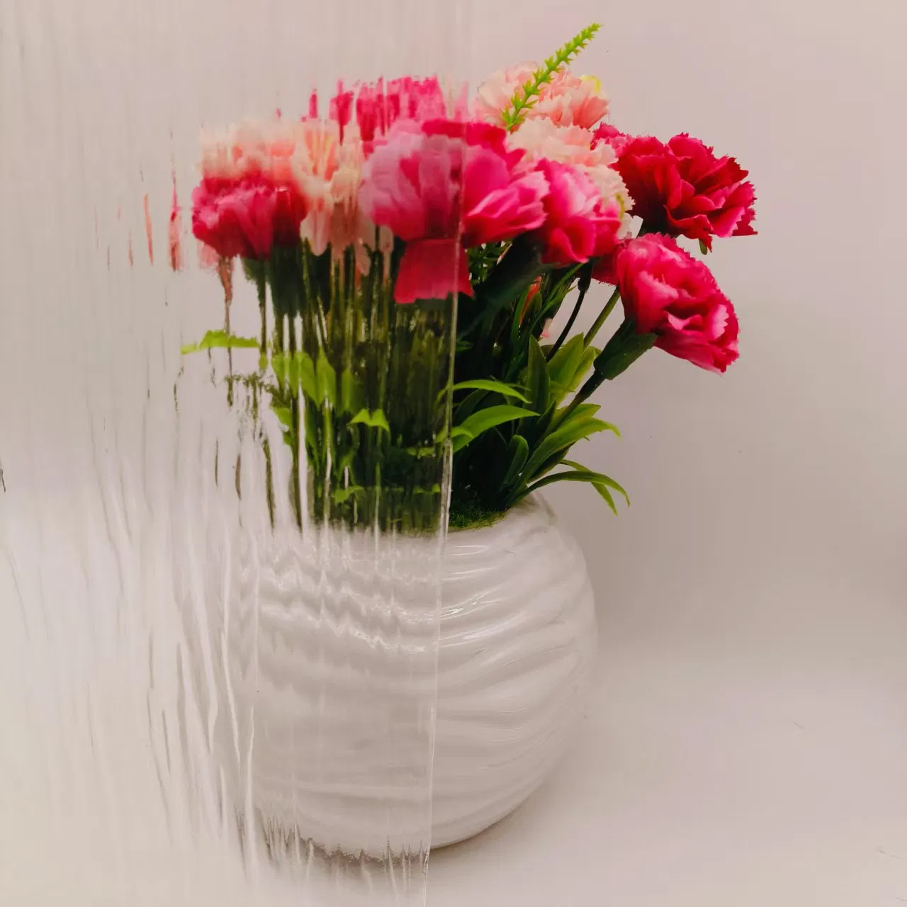 High Quality Ultra Clear Waterfall Patterned Glass for Building/Window/Partition/Door