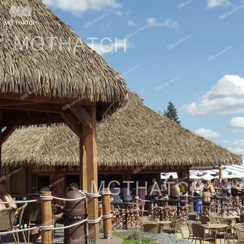 100% Natural Looking Synthetic Palm Leaves Roof Anti UV Artificial Thatched Roof