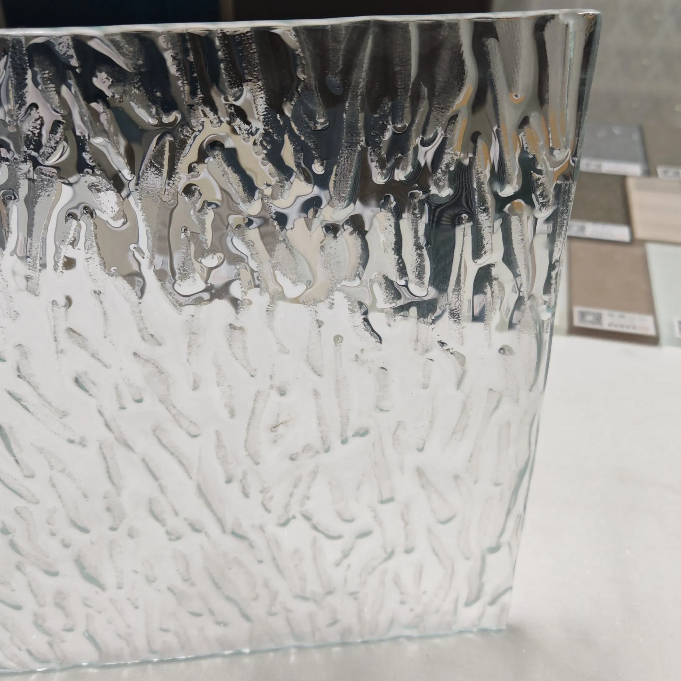 Tempered Wave Shape Fused Glass Clear Art Glass for Building Curtain Walls