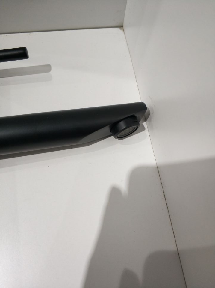 Смеситель для раковины матовый черный