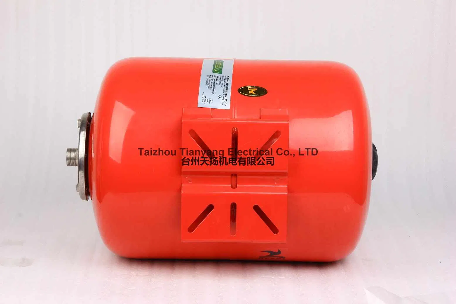 Расширительный бак для отопления 8 л горизонтальный