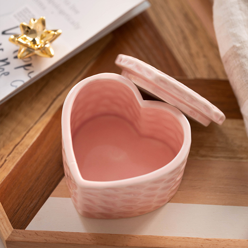 Керамическая шкатулка для украшений с крышкой