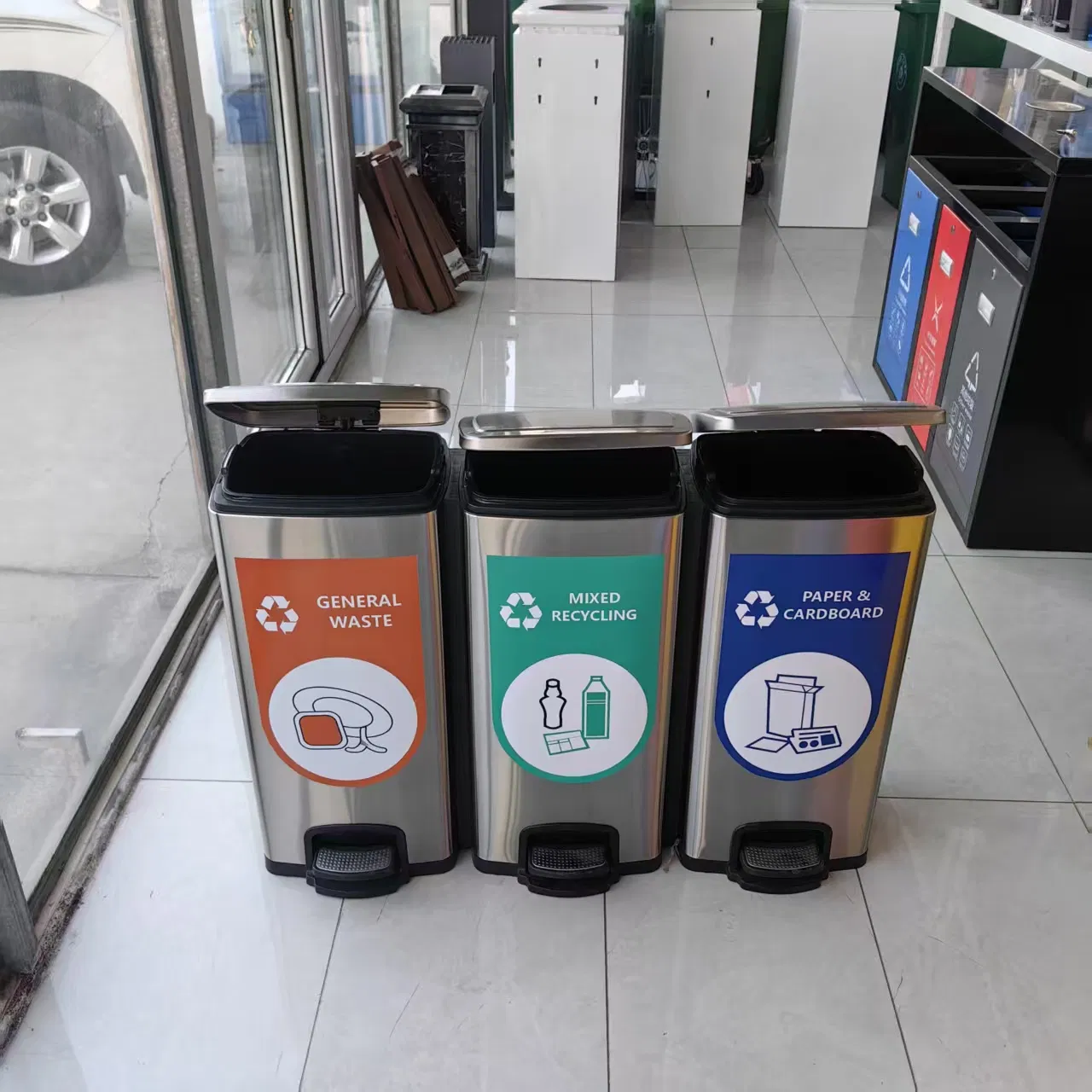 Ножная мусорная урна из нержавеющей стали 90л