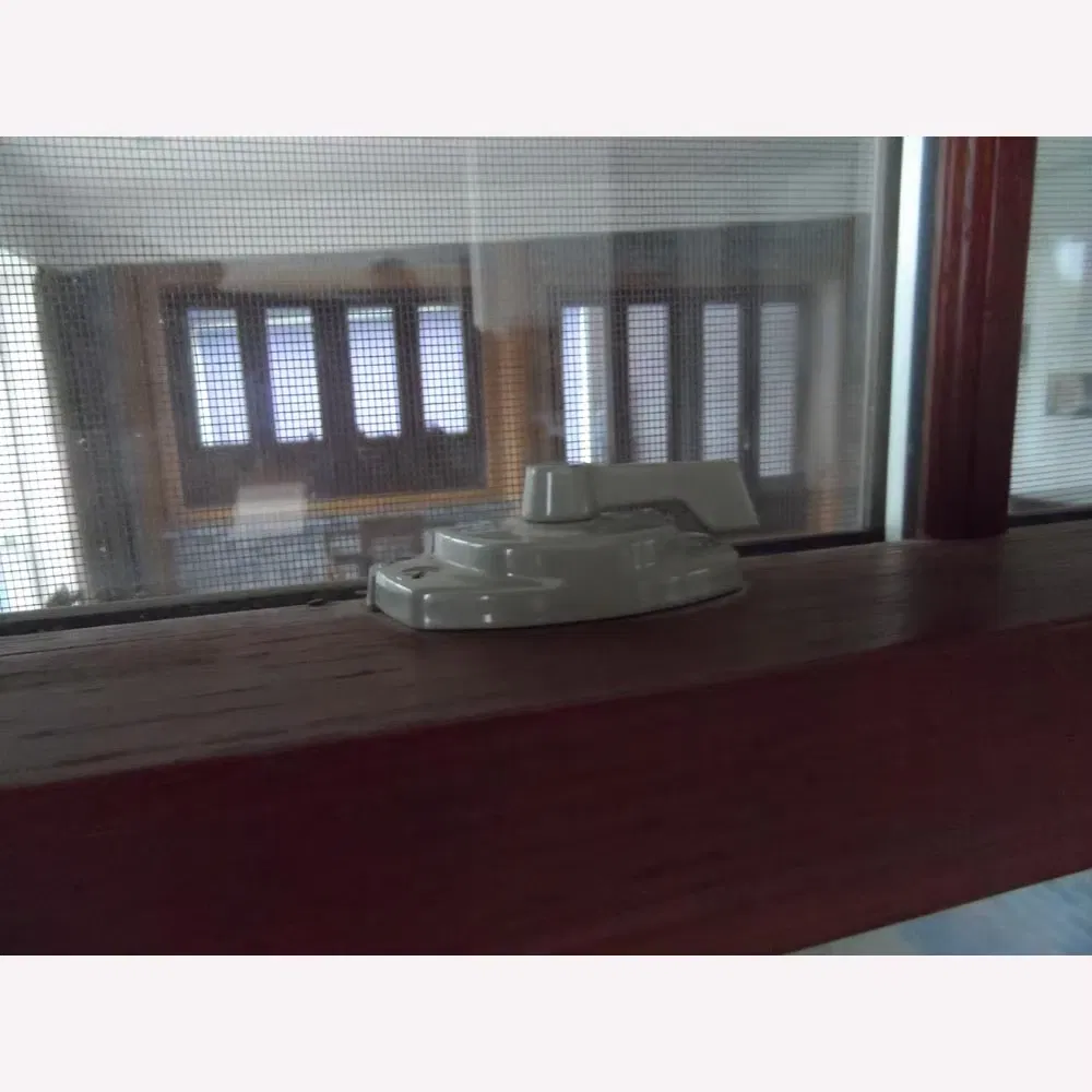 Kdsbuilding Manufacturer Wholesale High Quality White Color America Style Timber Wooden Hand Crank Oak Casement Window