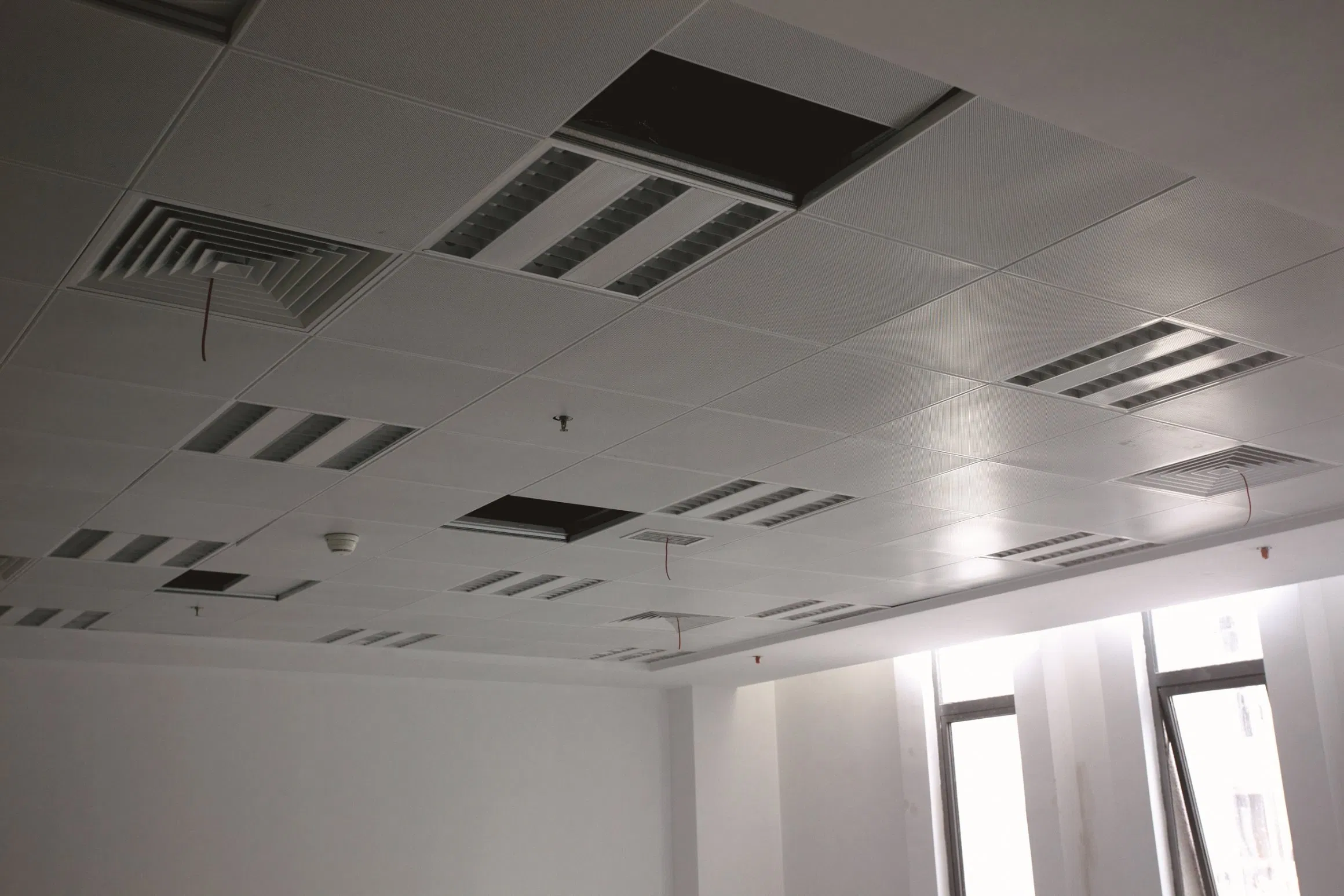 Acoustic Ceiling Aluminum Perforated Ceiling Tile 2*2 FT for Interior Decoration
