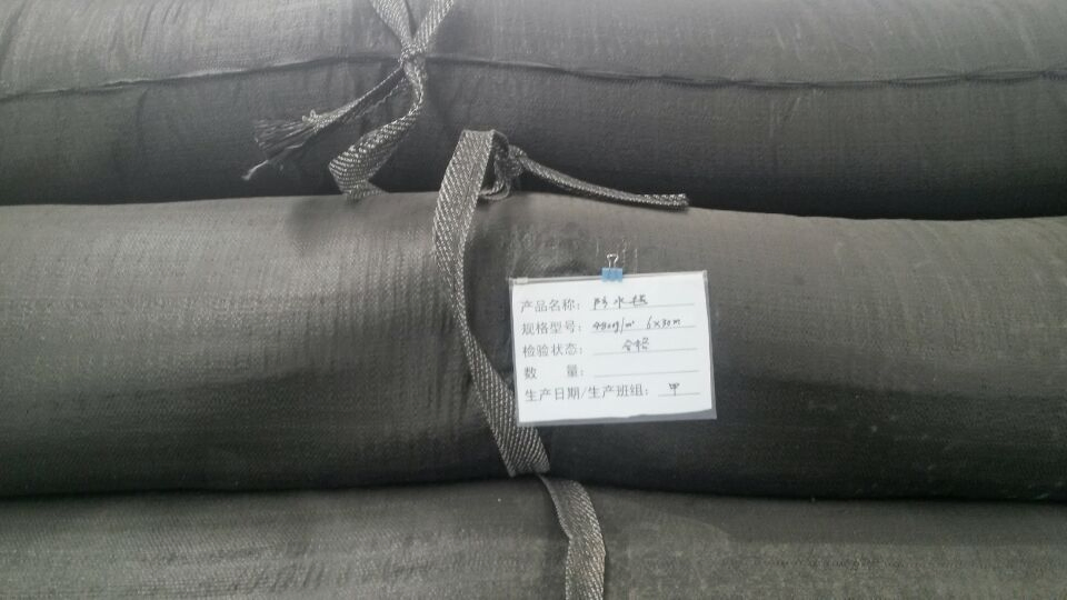 Bentonite Mat with HDPE Membrane