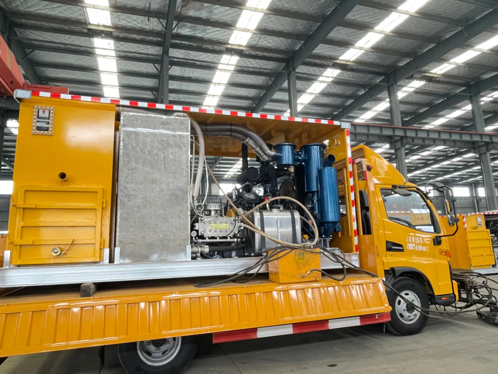 140MPa 200MPa 250MPa Pavement Line Cleaning Removal High Pressure Water Blasting Remove Thermoplastic Markings