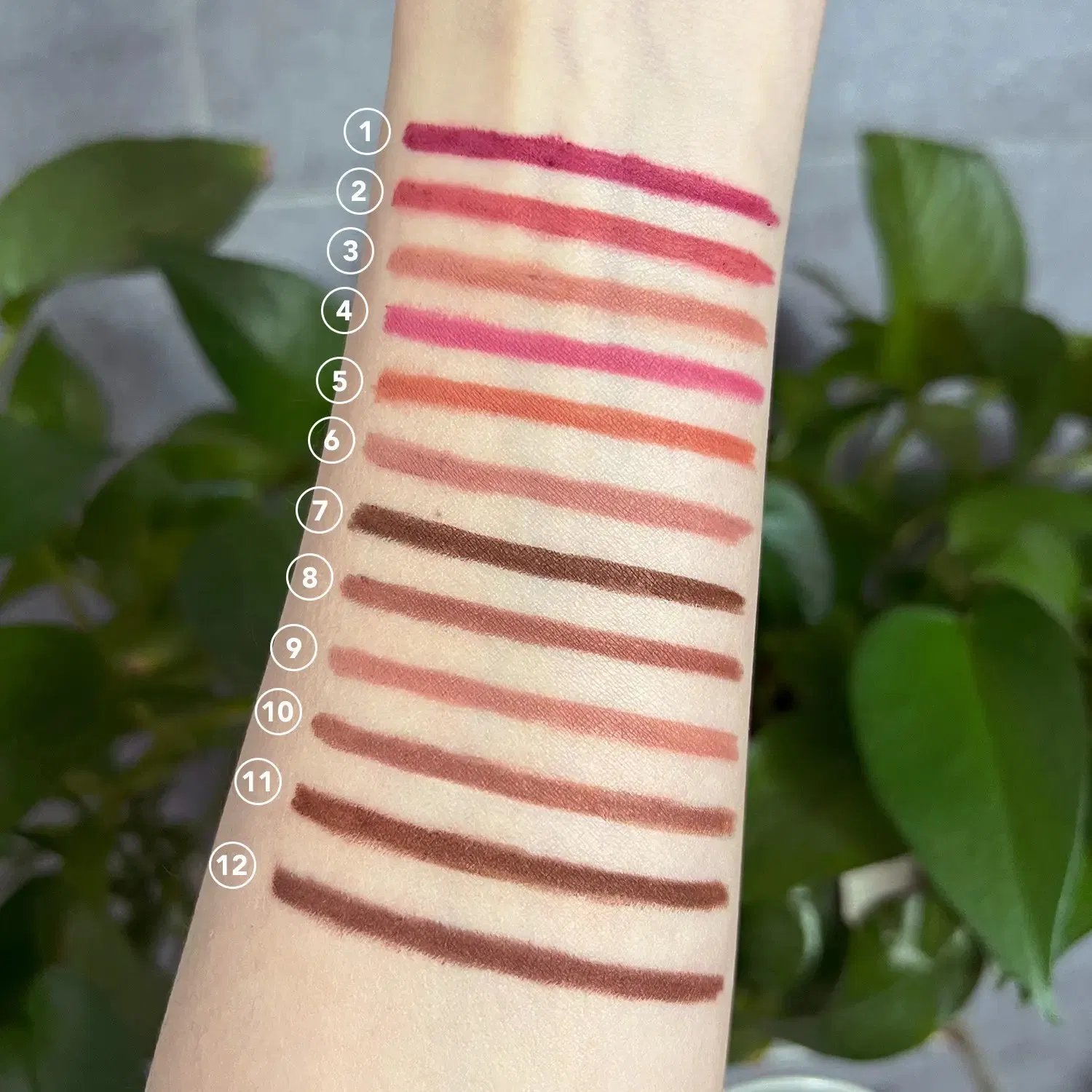 High Quality OEM Matte Lipliner Pencil Vegan Creamy Longwear Pigmented Lip Gloss in Private Logo Wholesale OEM