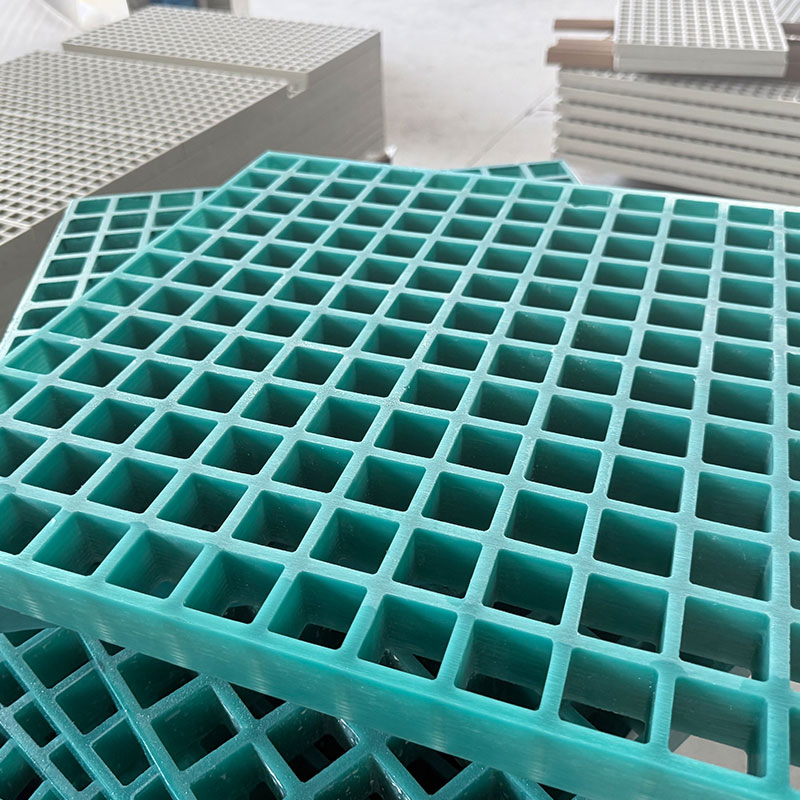 Corrosion Resistant GRP Grating Systems Manufactured China Wastewater Treatment Plants Industrial Walkway Areas Deck Cover