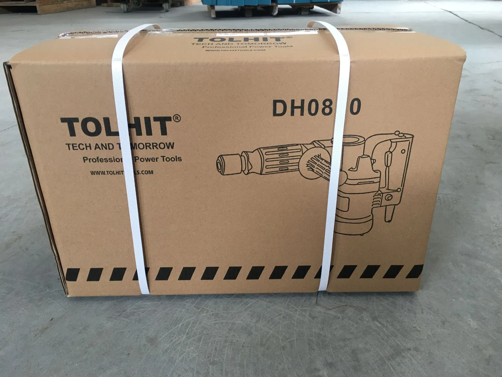 Отбойный молоток Demolition Hammer 0811, 900Вт, 17Дж