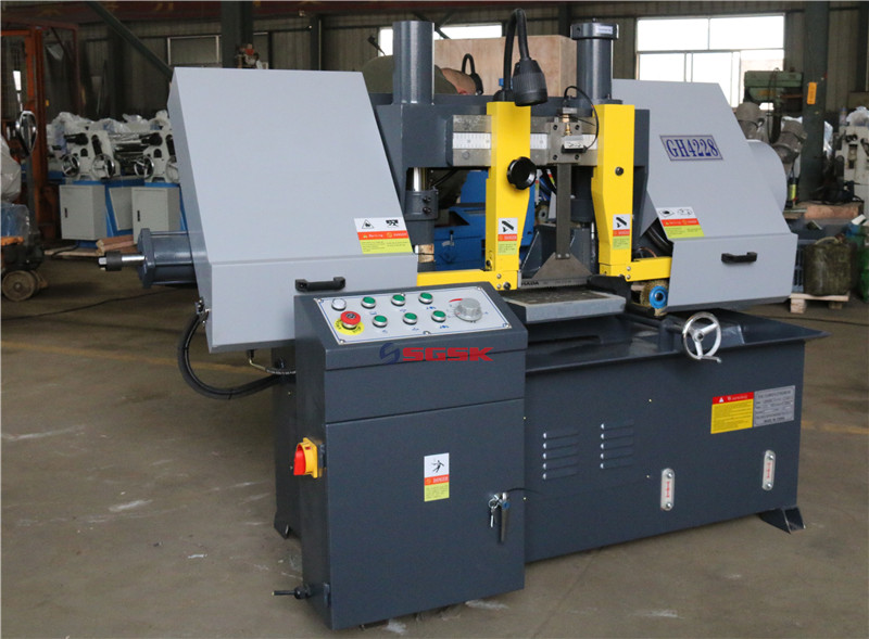 Ленточнопильный станок по металлу с пильным полотном GH4228