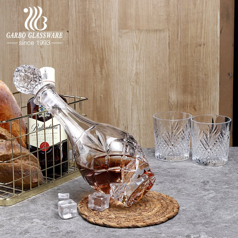 High-Quality 800ml Glass Wine Bottle Whisky Decanter Crystal Collection Carafe Beer Storage Wholesale Glass Decanter Set with Stopper
