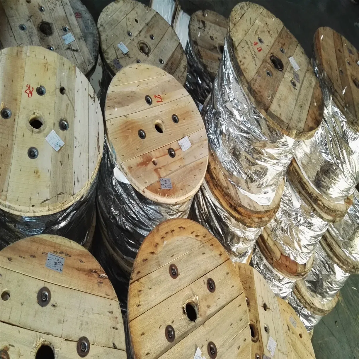 Factory 6X19s+FC 21mm Ungalvanized Steel Wire Rope with One Strand Colored