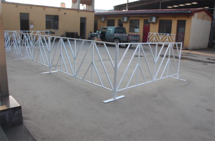 Galvanized Metal Event and Traffic Crowd Control Barrier Fence