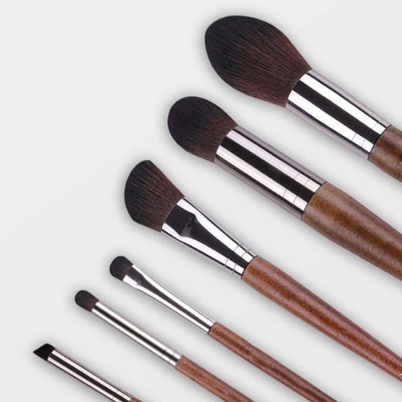 New Design Nylon Hair Makeup Brushes Factory Price with High Quality Cosmetic Brushes Kits in 2022