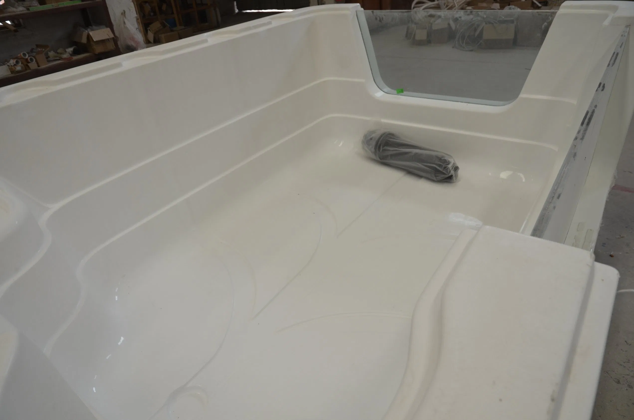 Детский бассейн с подсветкой и фонтанами