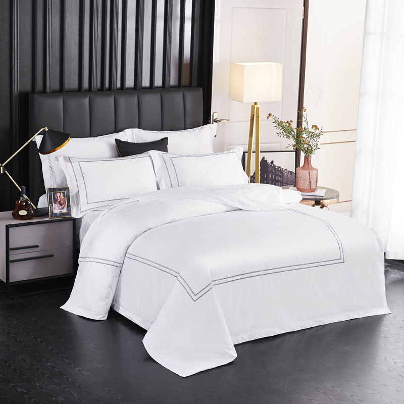 Customized King Queen Size Hotel Bed Linen 100% Cotton Bed Sheets Embroidery Duvet Cover High Quality 300tc Satin Cotton White Hotel Bedding Set