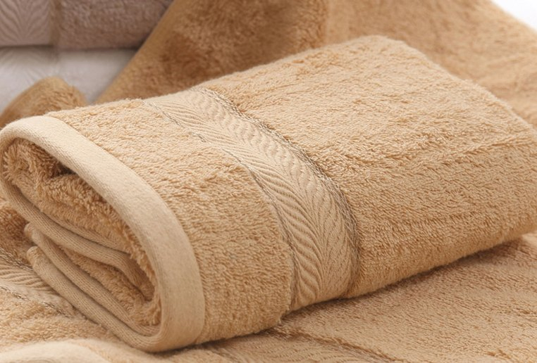 Factory Direct Sales Luxury 100% Cotton Bath Towel 70-140cm Soft and Absorbent Household Large Bath Towel