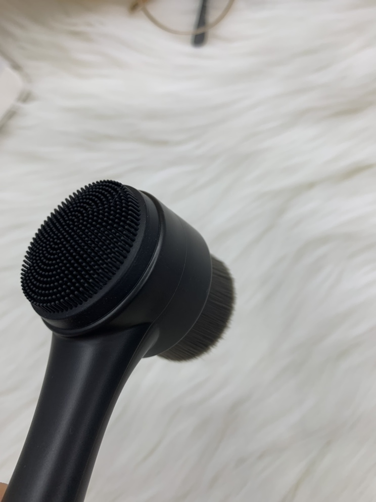 Black Color Facial Silicone Massage Brushes ABS Plastic Handle Facial Wash Brush