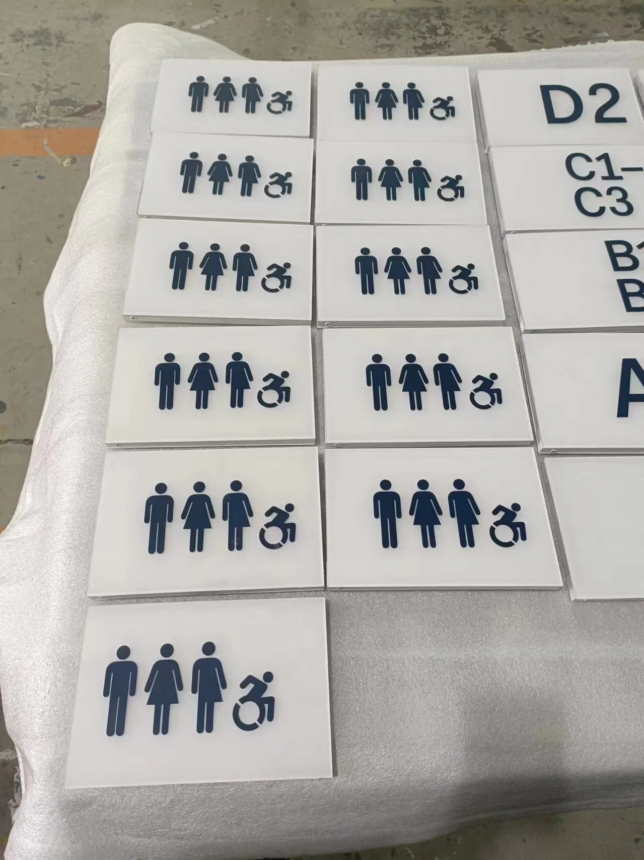 Ada Braille Sign Signage Custom Wayfinding Sign for Mall Toliet