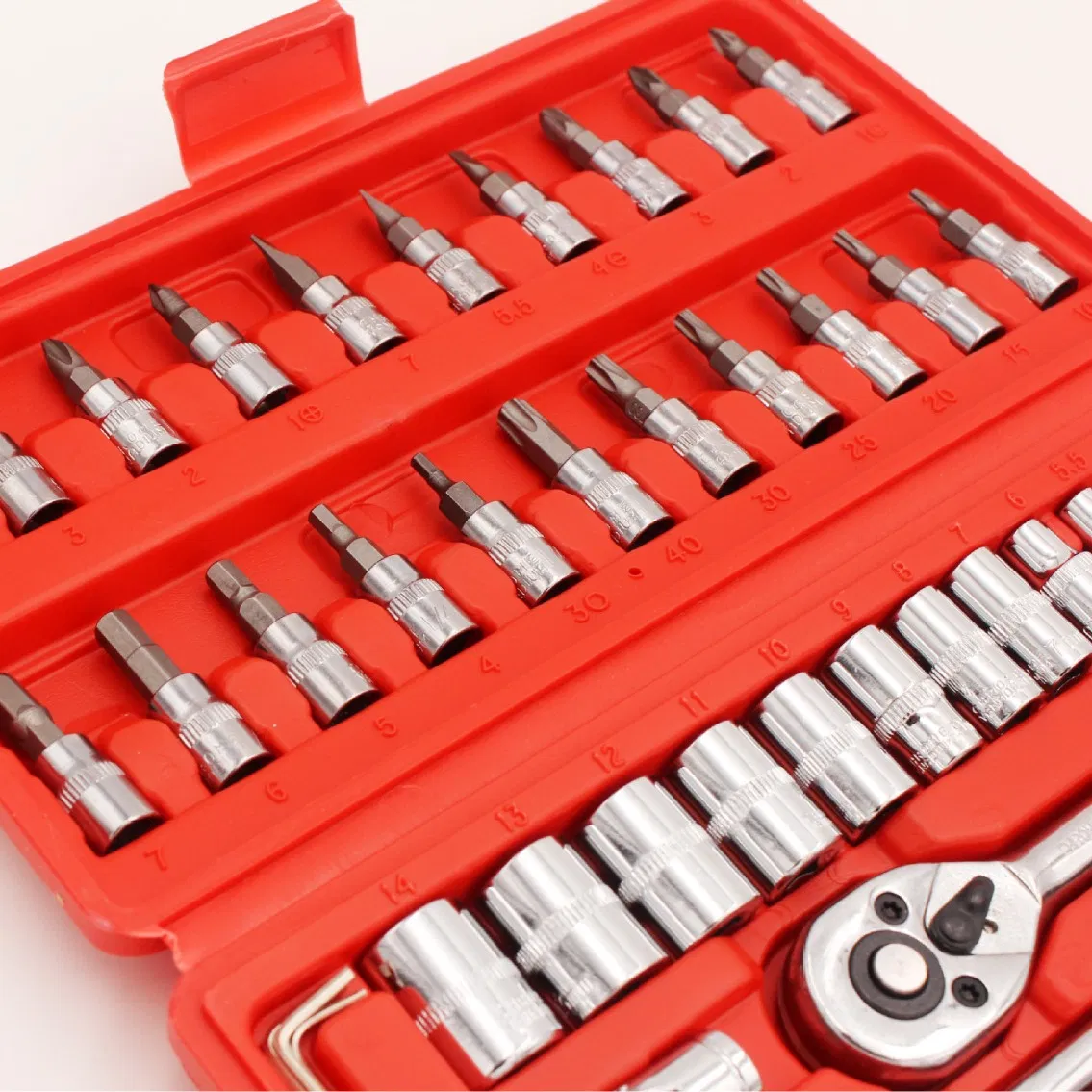 Carbon Steel Manual Tool Kit 121PCS Automotive Mechanical Repair Wrench Set Box Home Socket Set Hand Tools Plastic