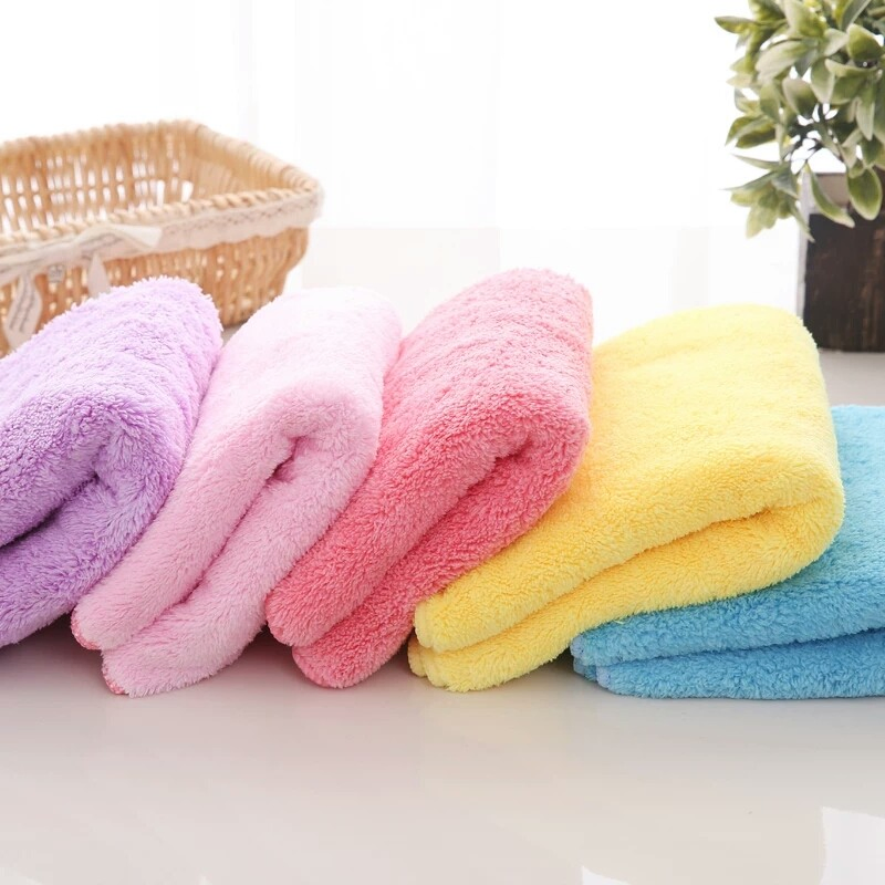 Coral Fleece Kitchen Towels Are Super Absorbent and Can Clean up Oil Stains with Just a Wipe