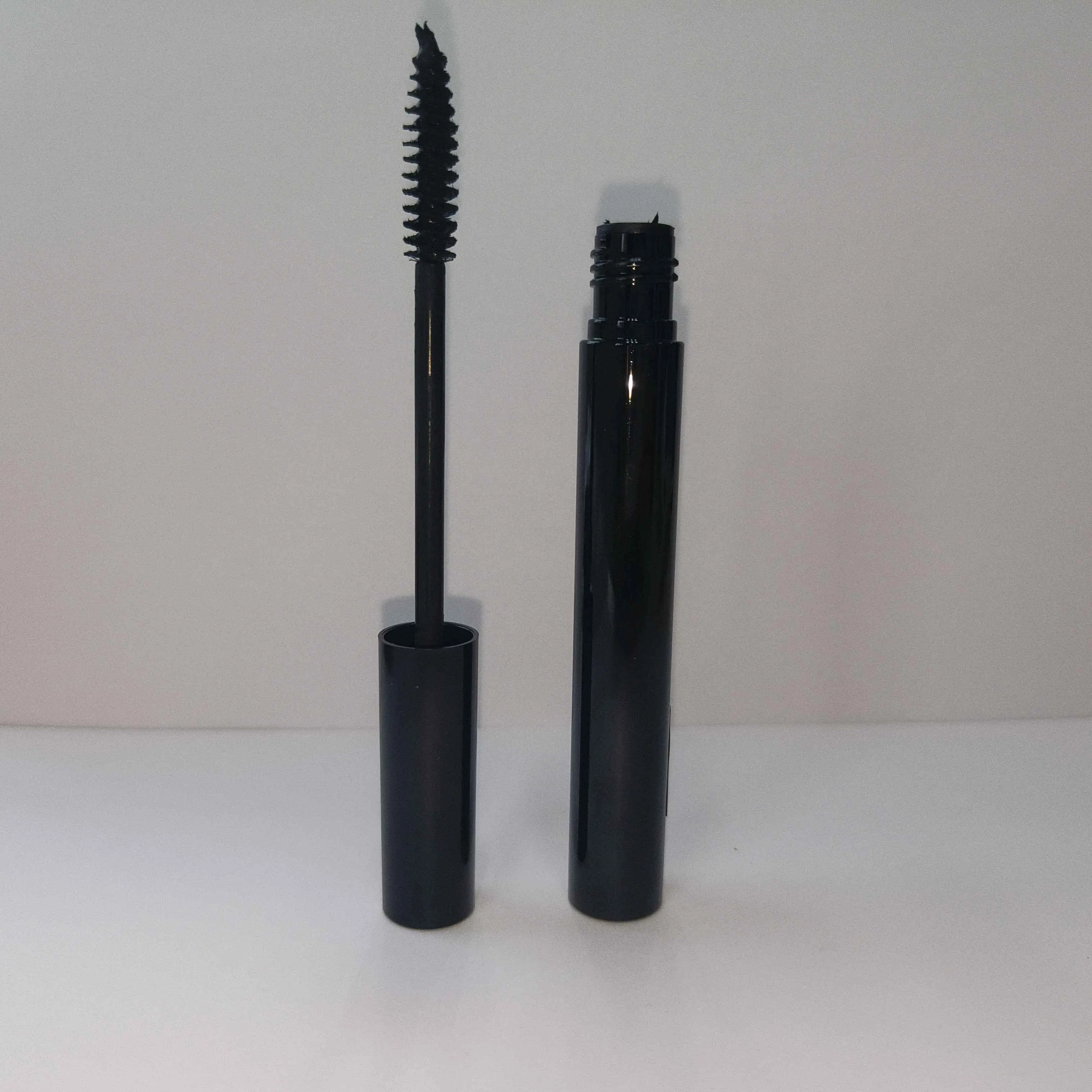 Ultimate Waterproof Mascara for Stunning Volume and Curl