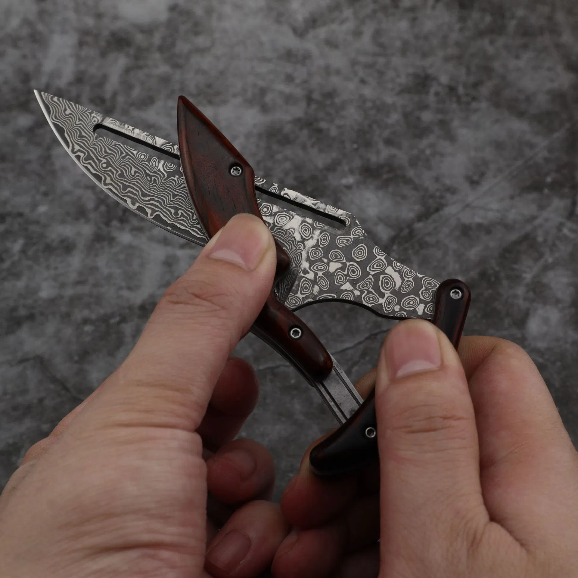 Outdoor Camping Hunting Cutting Foldable Damascus Steel Knife