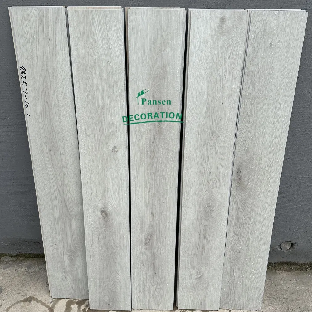 Waterproof Plastic Wood Floor Spc 7mm Thick for Home and Office