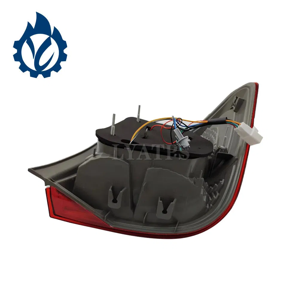 Качественная задняя фара Toyota Corolla Axio Fielder 2017, модель 40