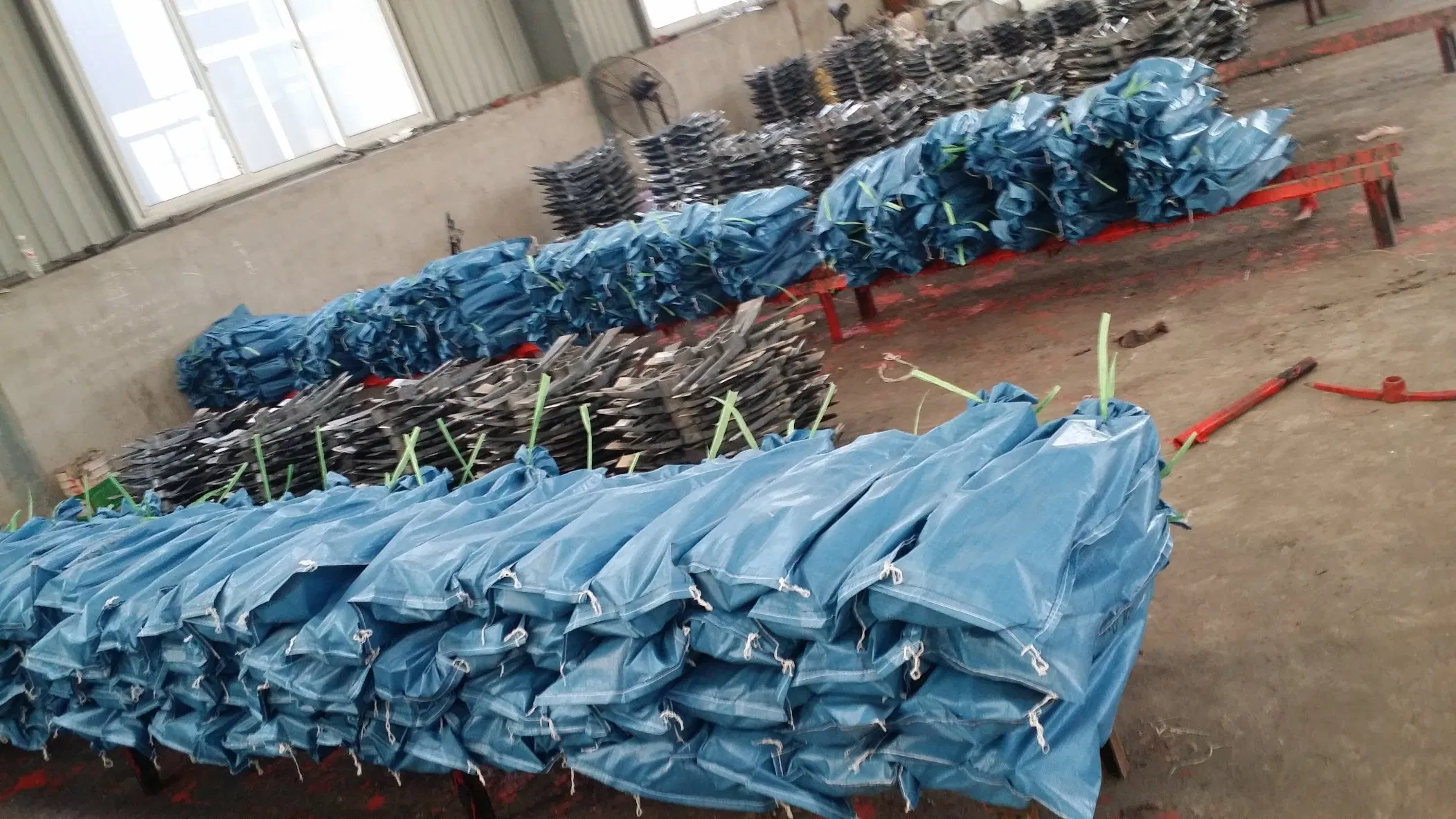 Rail Way Steel Material Picakxe Head Without Handle Red Pick
