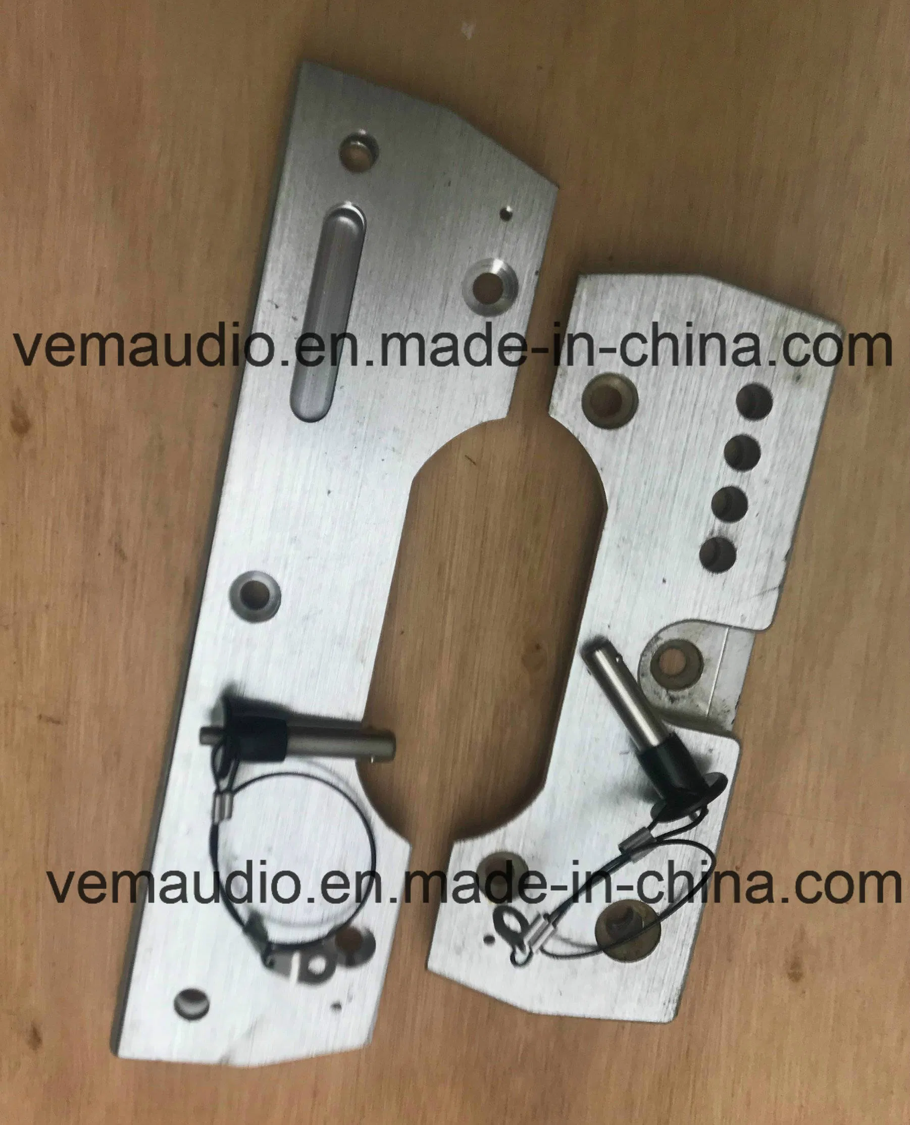 Комплект креплений для линейных массивов VEMA10-3, 10 дюймов