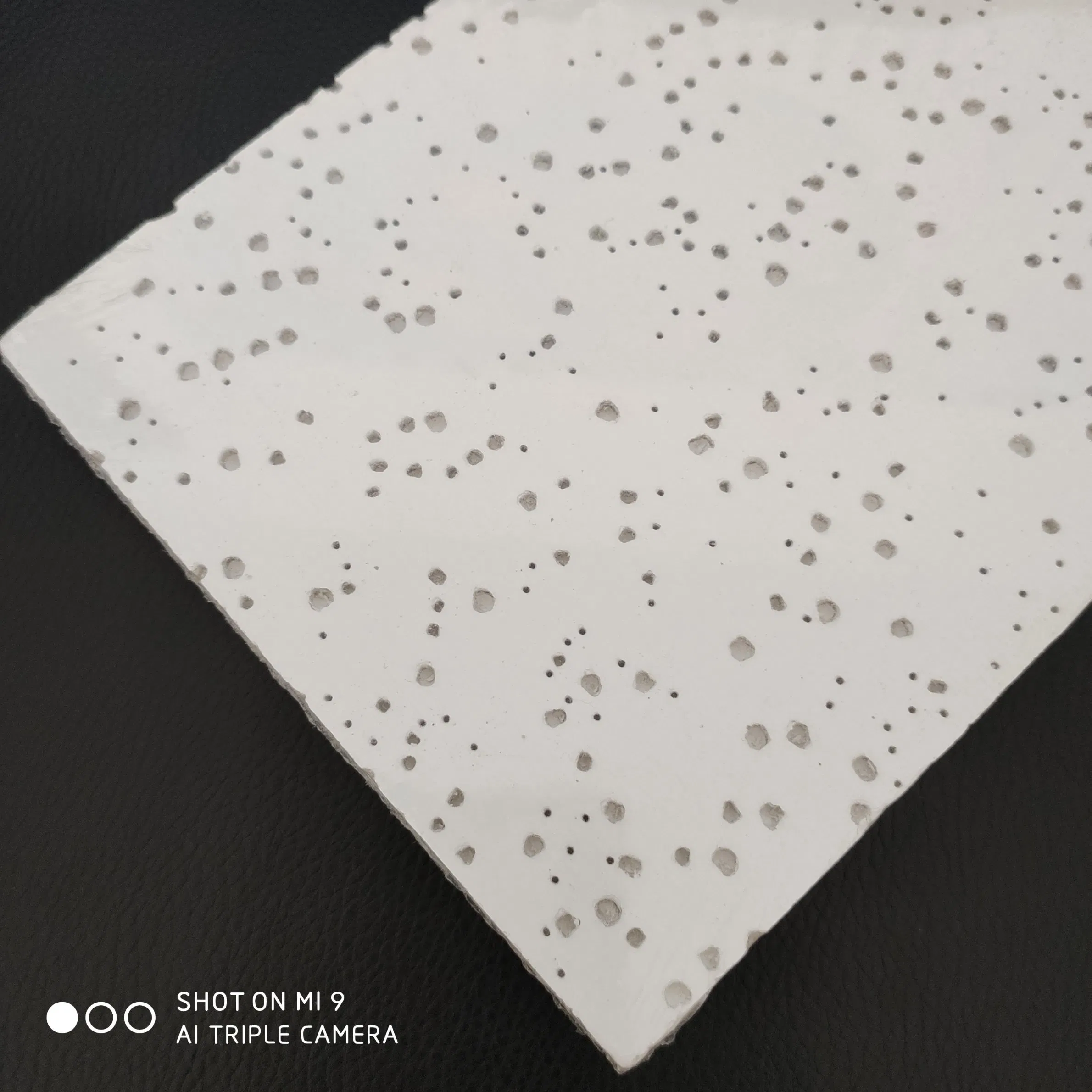 Acoustical Mineral Fiber Ceiling Board (A0410)