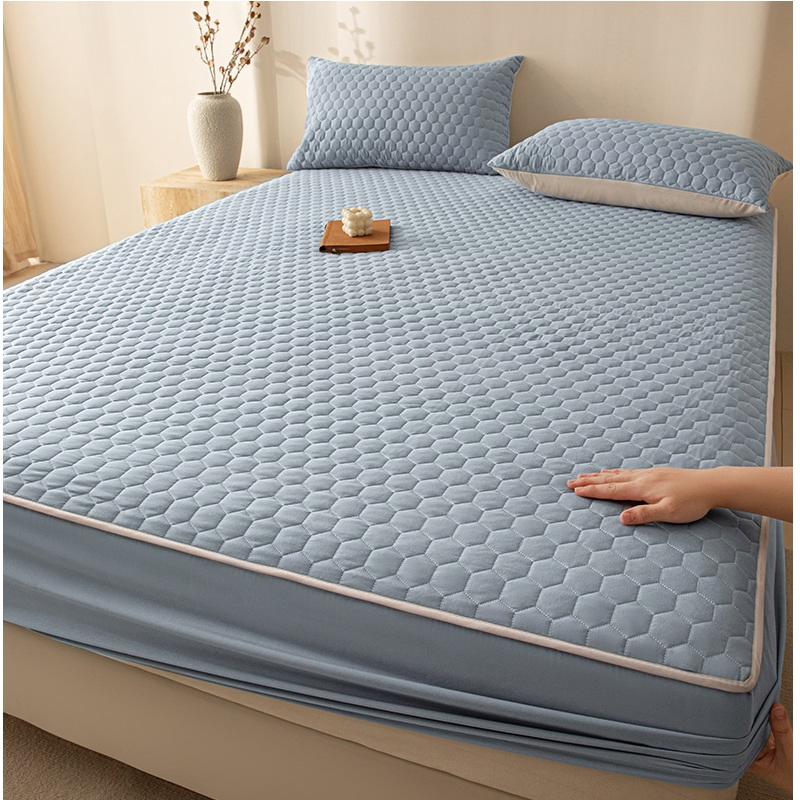 Microfiber Quilted Air-Permeable Waterproof Mattress Protector Cover with Stretchable Porkets