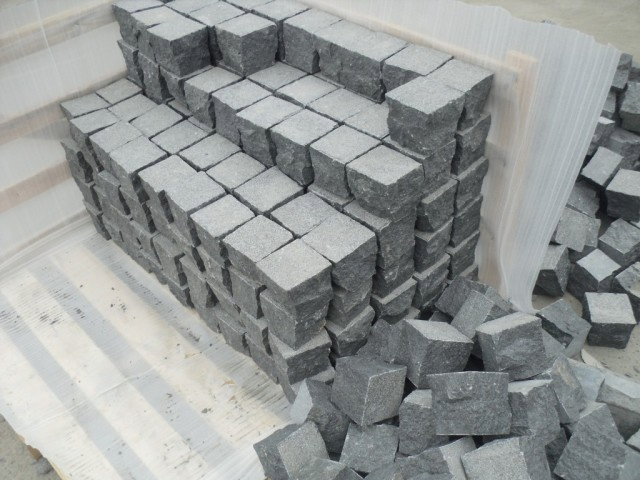 Granite Natural Kerbstone and Cubes