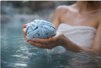 Factory Wholesale Blue SPA Oil Absorbent Balls Eco Healthy Version