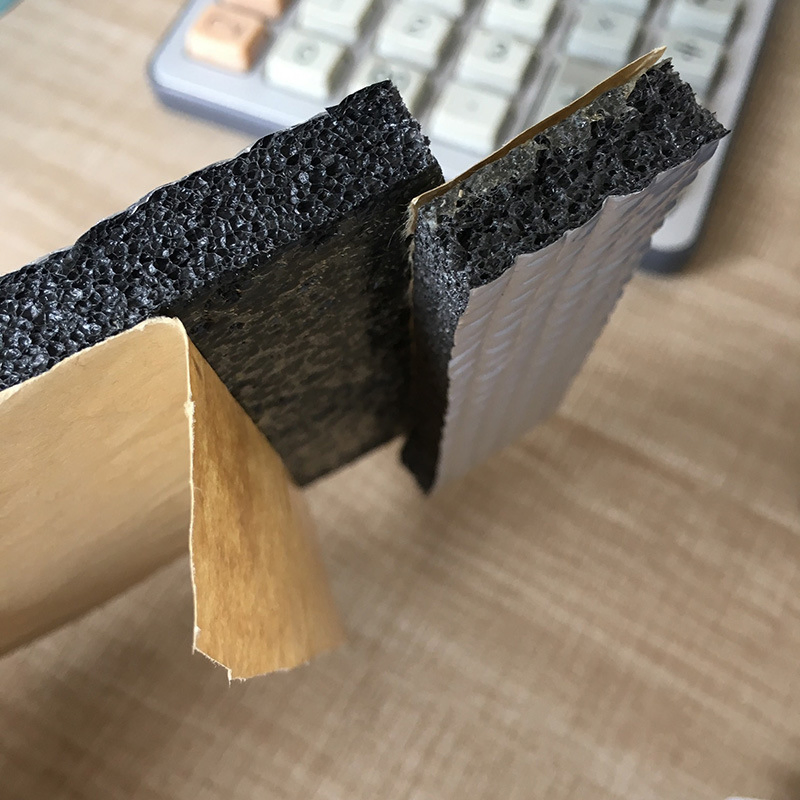 Embossed Aluminium-Foil with Aluminium-Foil-Closed Closed Foam as Cavity Insulation