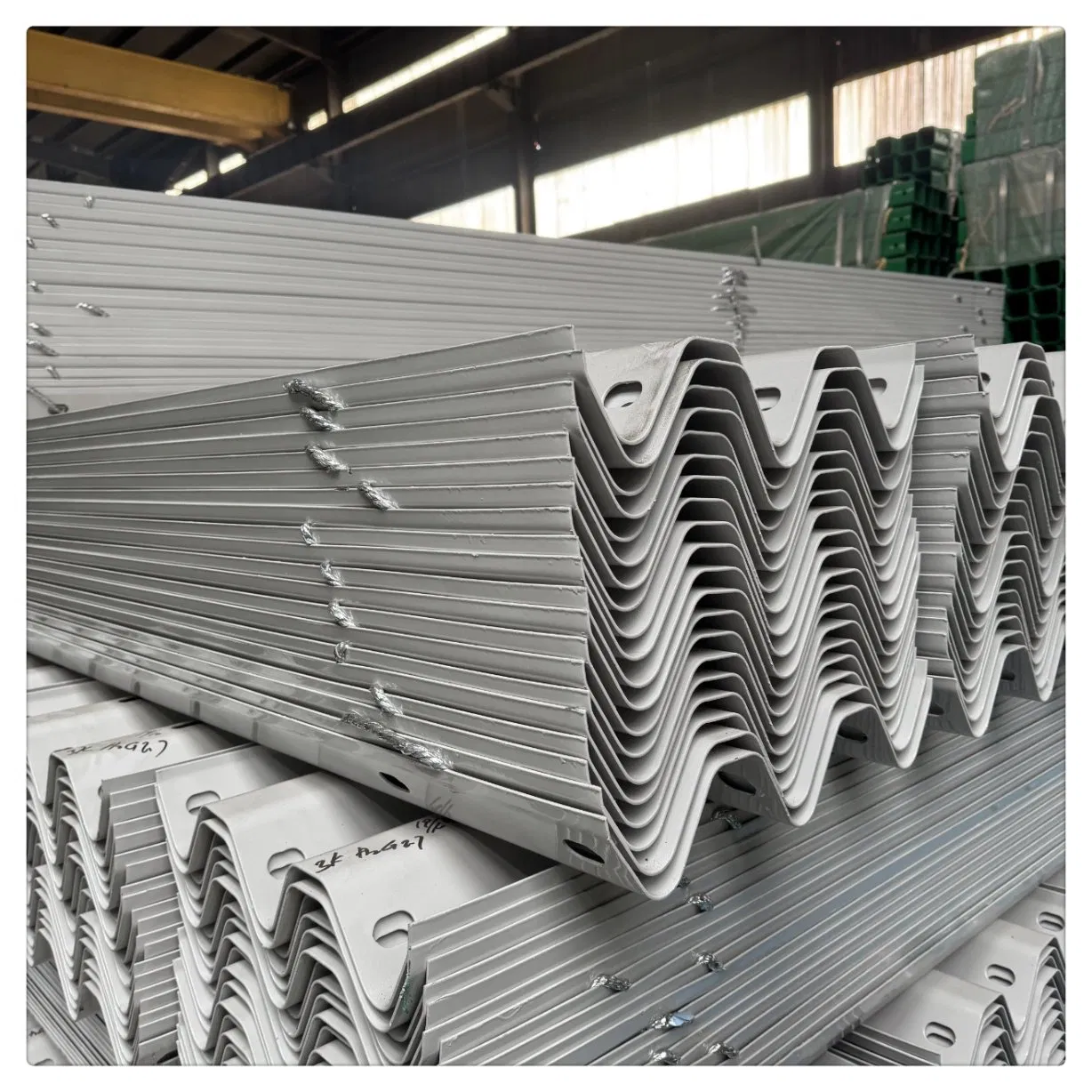Heavy-Duty Double Wave Safety Barrier with Customized Zinc Coating