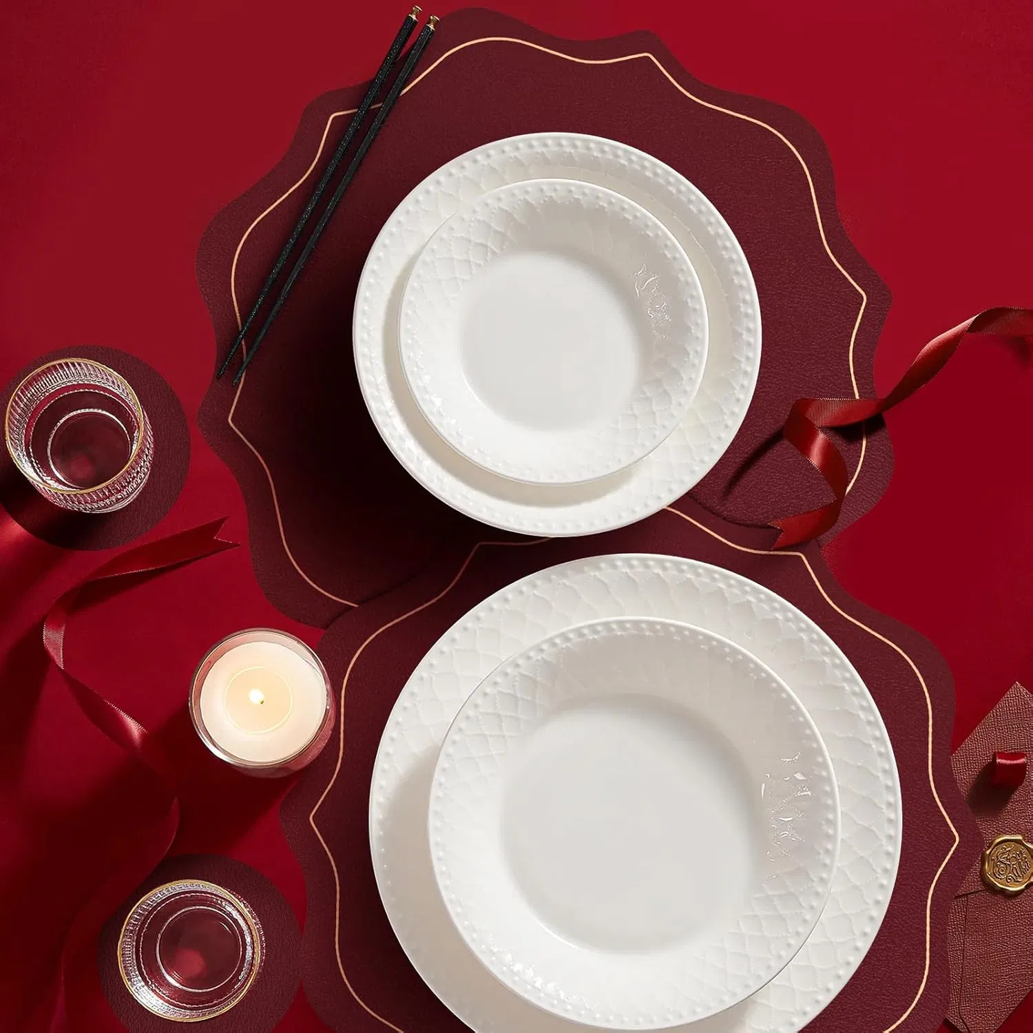 Set of 4 Christmas Round Vinyl Placemats with Coasters 12" Scalloped Antique Red Faux Leather Placemats Waterproof Placemat Wipeable Heat Resistant for 7-10" Pl