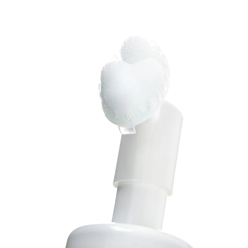 Gentle Foaming Face Wash with Vitamin C for Clear Skin